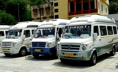 8 Seater Tempo Traveler